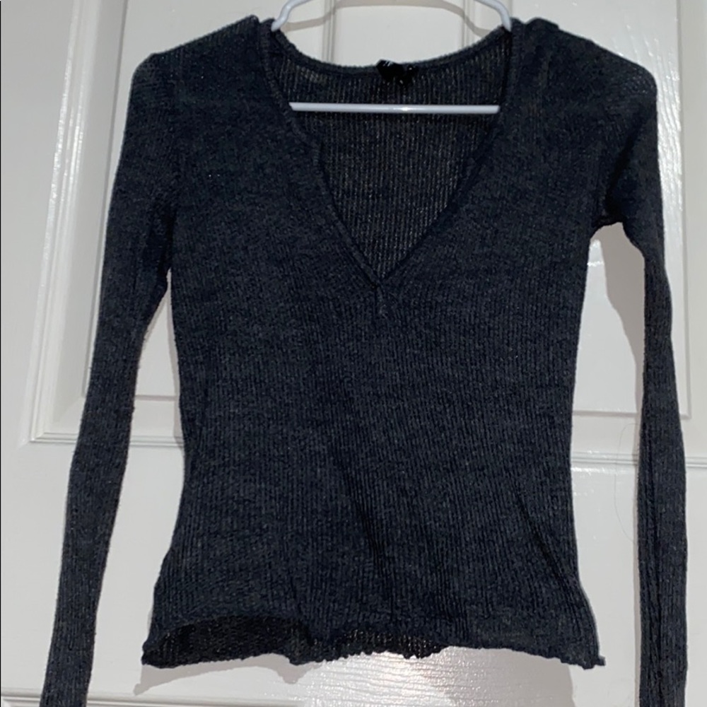 Stretchy gray long sleeve